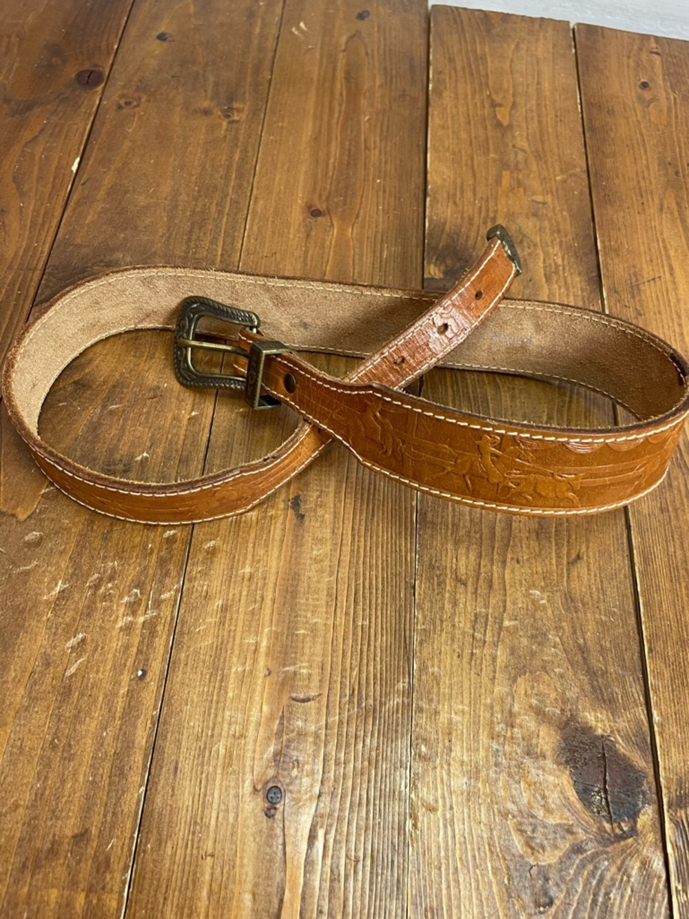 Kids tan leather western belt size large embossed
